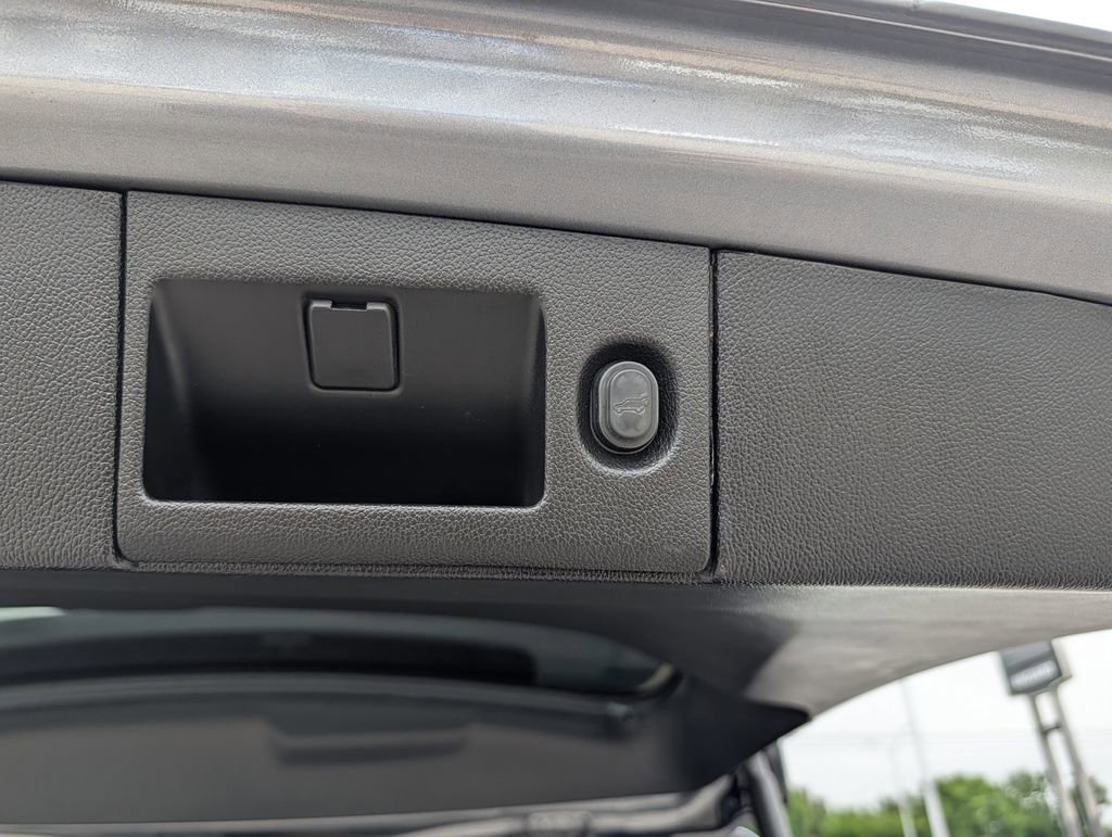 Used 2020 GMC Yukon Denali w/ Denali Premium Package AWD/4WD image 34