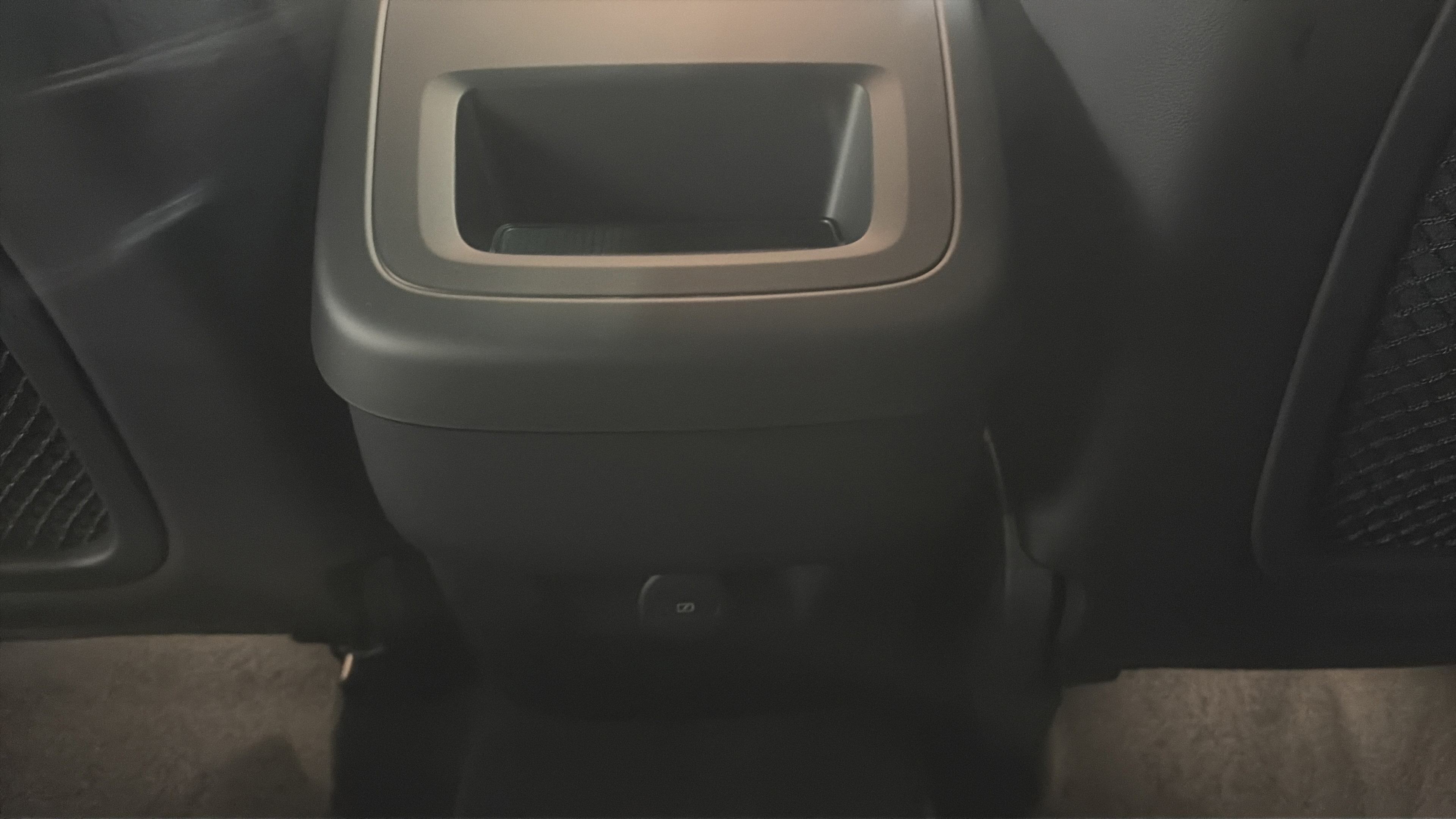 New 2027 Volvo XC60 B5 Plus AWD/4WD image 20