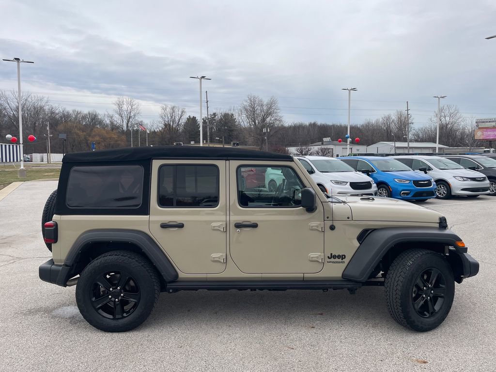 Used 2022 Jeep Wrangler Unlimited Sport image 2