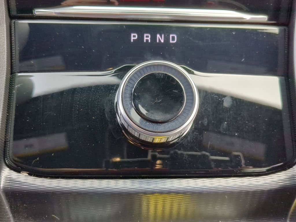 Used 2024 Jeep Grand Cherokee Laredo X image 9