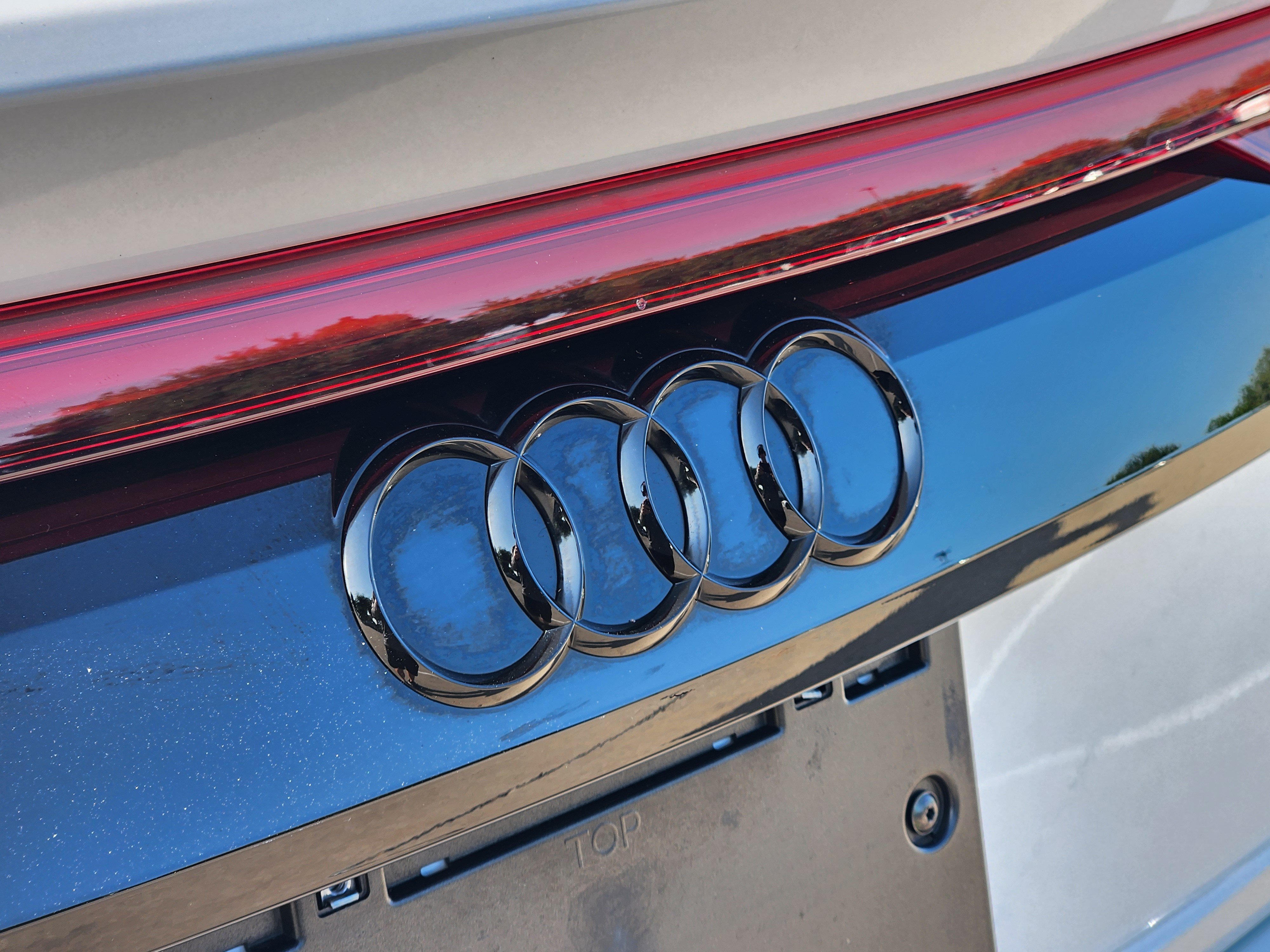 Used 2021 Audi Q8 Premium w/ Black Optic Package AWD/4WD image 36