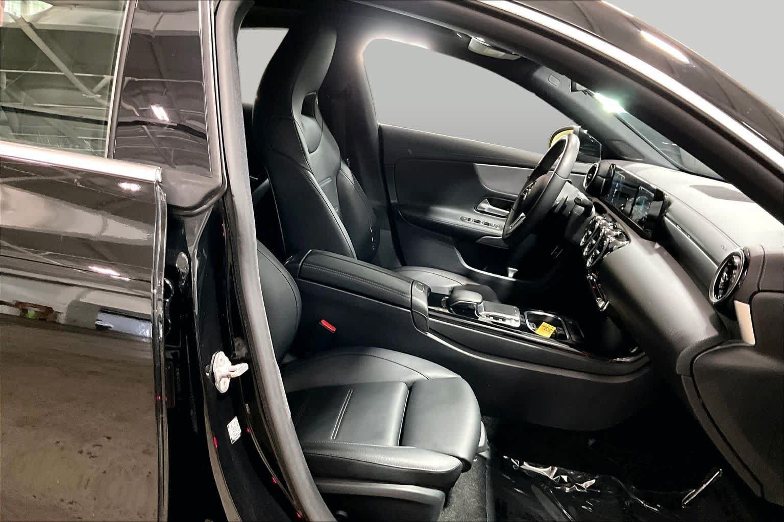 Used 2020 Mercedes-Benz CLA 250 image 8