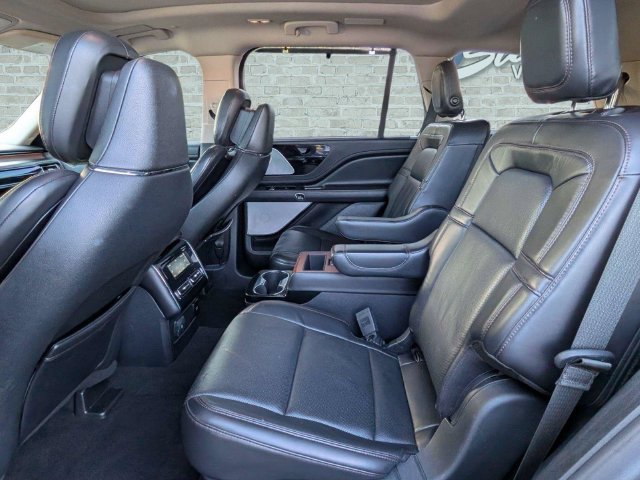 Used 2020 Lincoln Aviator Reserve w/ Equipment Group 202A AWD/4WD image 14