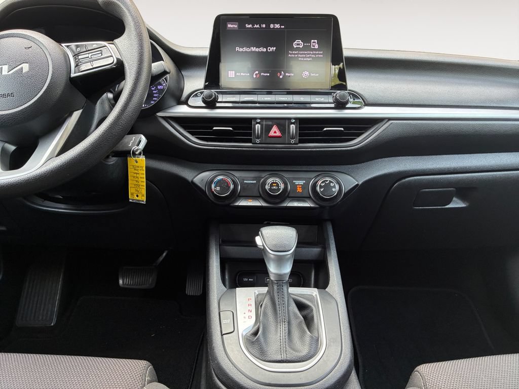 Used 2024 Kia Forte LXS w/ LXS Technology Package FWD image 11