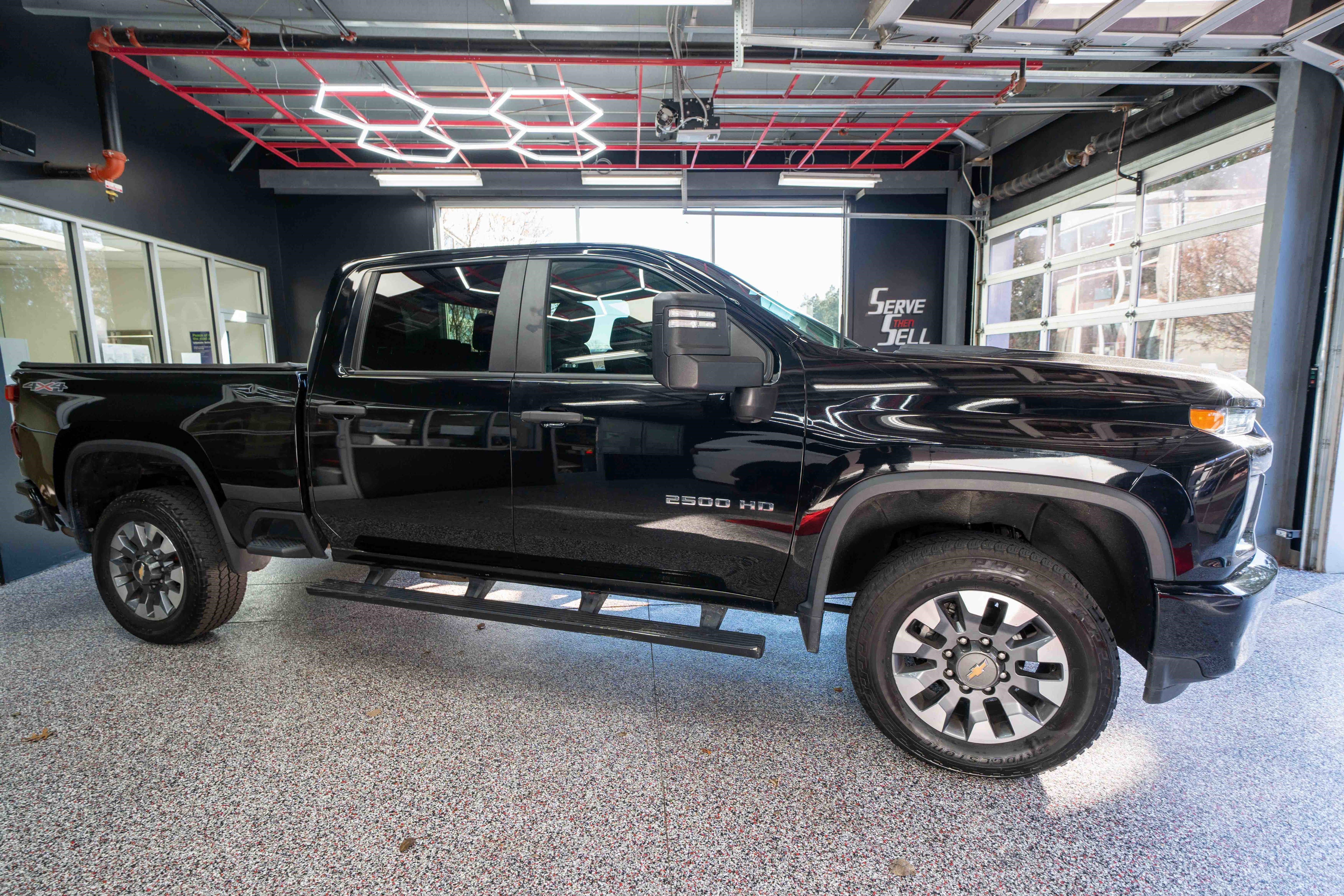 Used 2021 Chevrolet Silverado 2500 Custom w/ Custom Value Package image 5