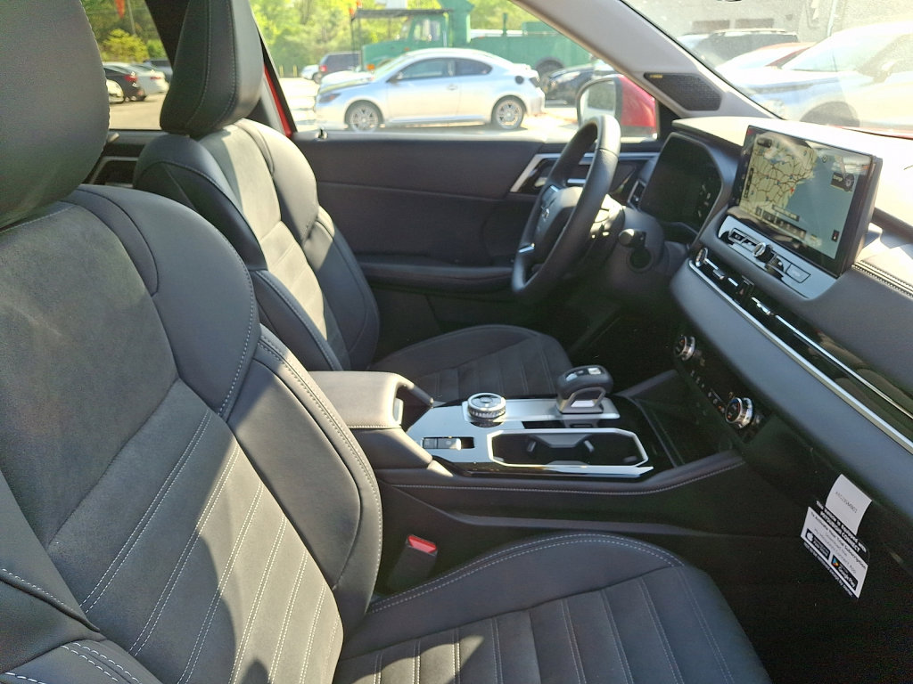 Used 2025 Mitsubishi Outlander SE AWD/4WD image 11