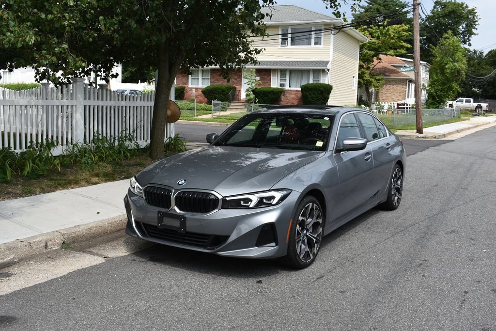 Used 2026 BMW 330i Sedan RWD image 2
