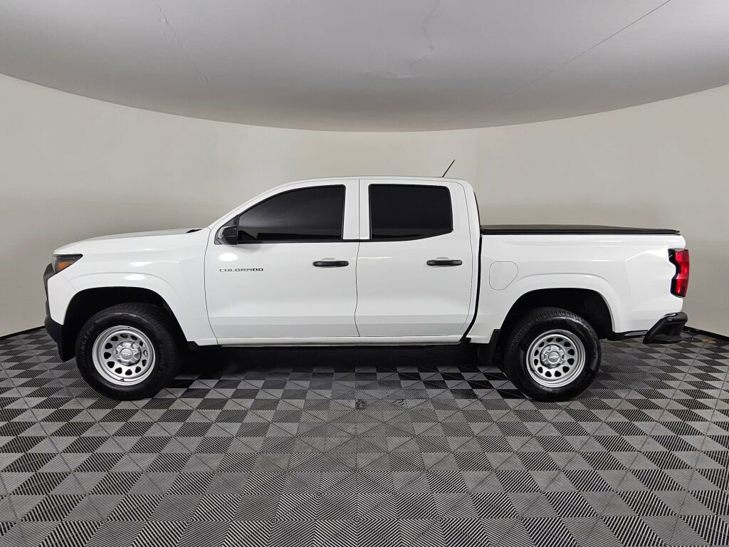 Used 2024 Chevrolet Colorado W/T w/ Safety Package image 6