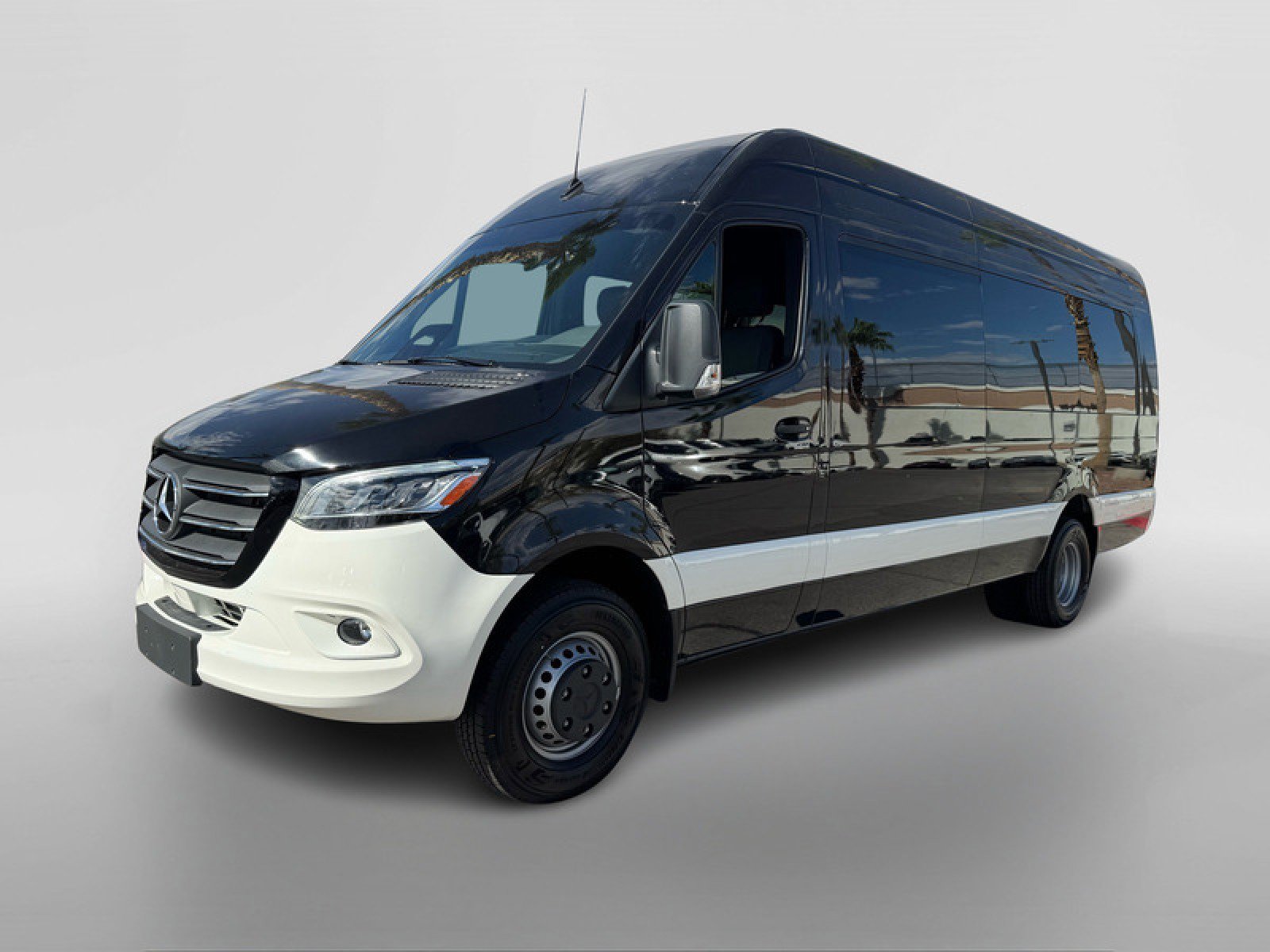 New 2025 Mercedes-Benz Sprinter 3500 image 9