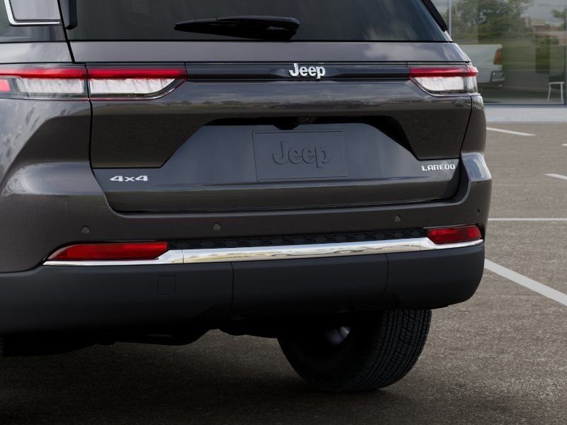 New 2026 Jeep Grand Cherokee Laredo X AWD/4WD image 13