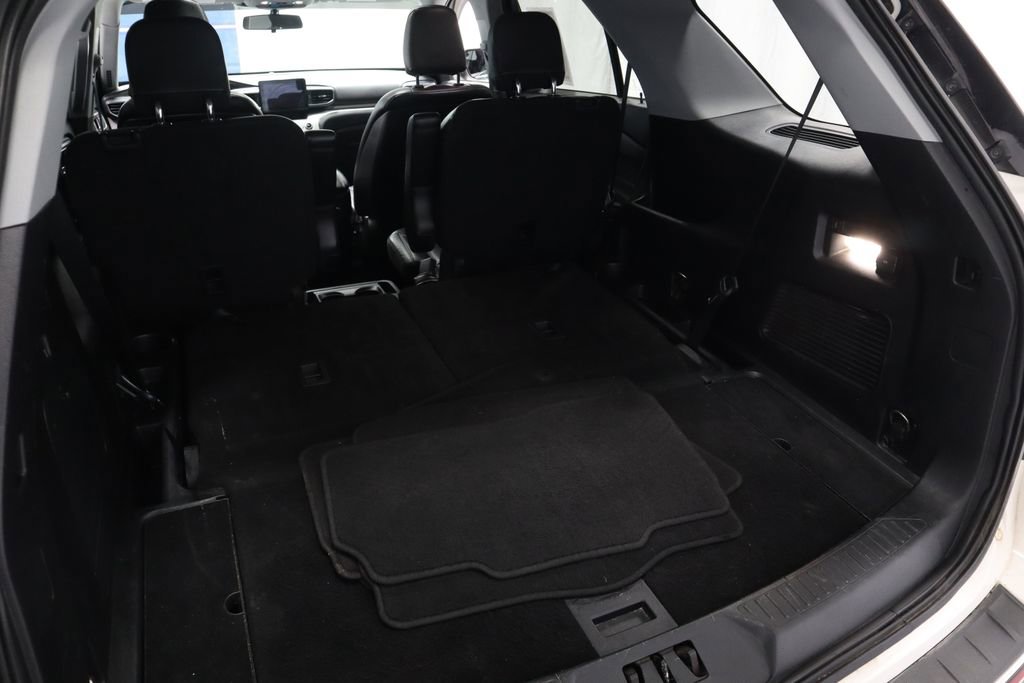 Certified 2020 Ford Explorer XLT w/ Equipment Group 202A image 18