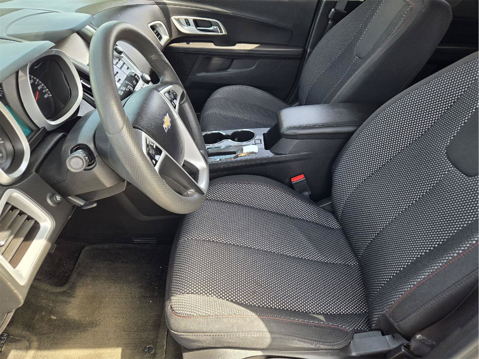 Used 2017 Chevrolet Equinox LT FWD image 12