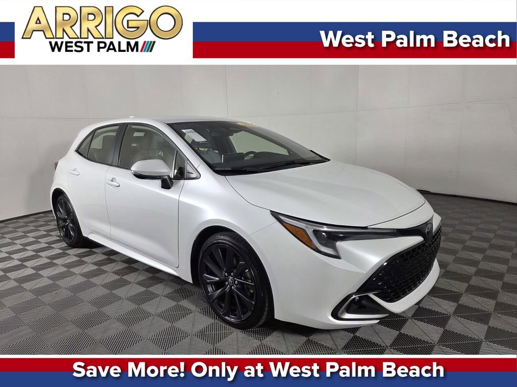 Used 2025 Toyota Corolla XSE FWD image 1