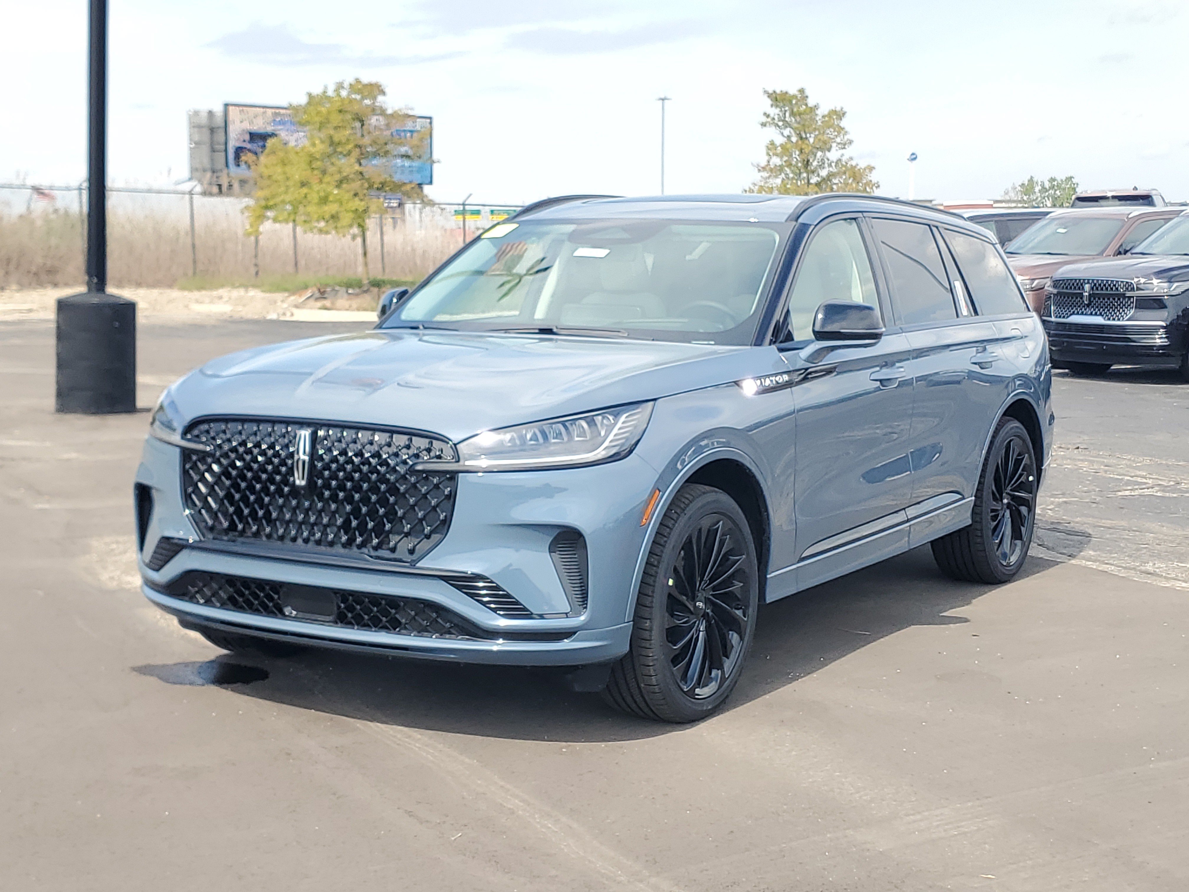 New 2027 Lincoln Aviator Reserve AWD/4WD video 2