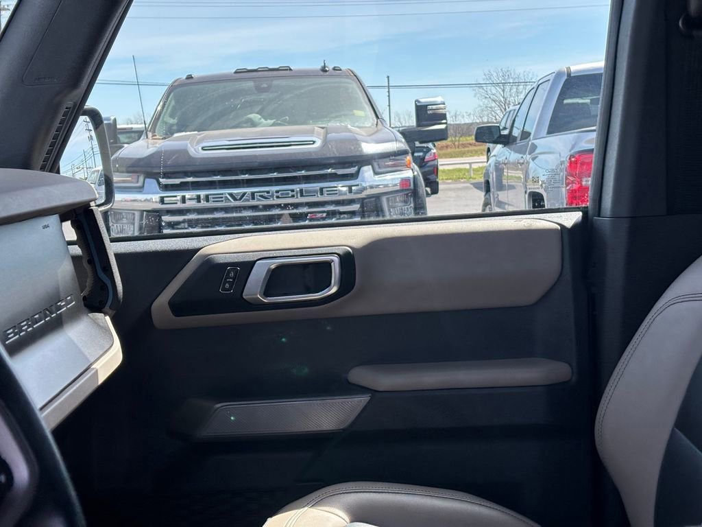 Used 2023 Ford Bronco Wildtrak image 10