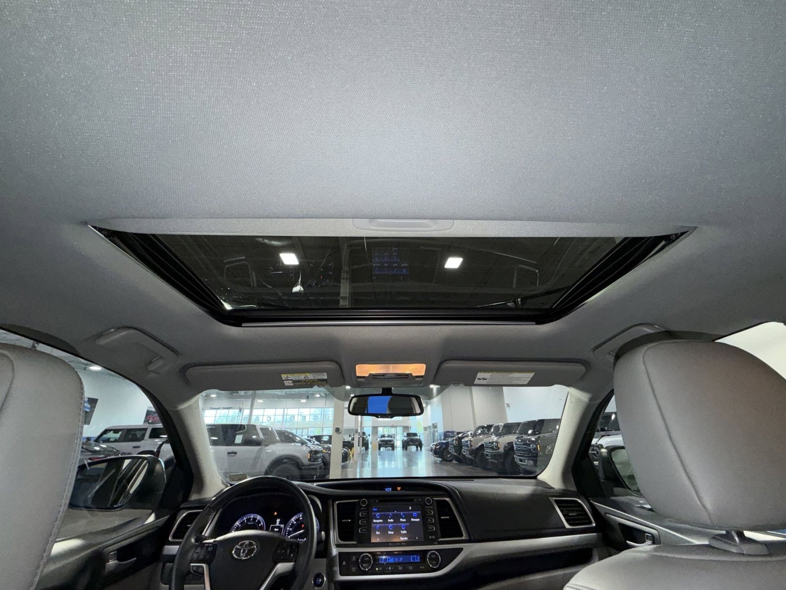 Used 2016 Toyota Highlander XLE image 27