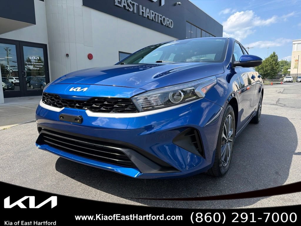 Certified 2023 Kia Forte LXS w/ LXS Technology Package FWD image 3