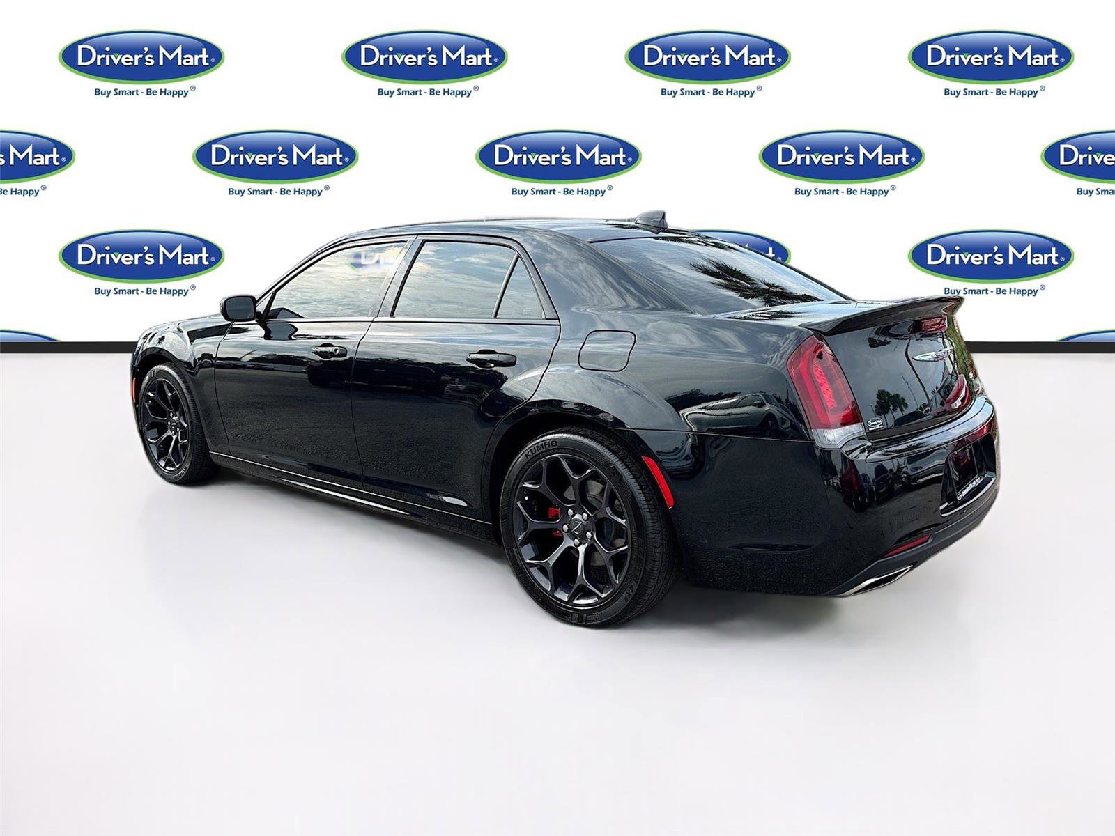 Used 2020 Chrysler 300 S RWD image 5