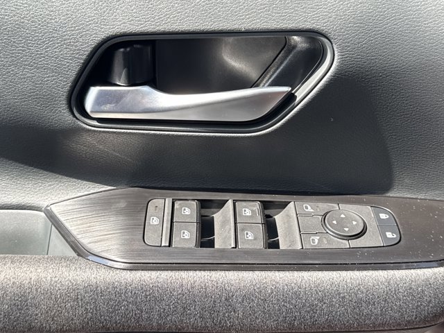 New 2025 Nissan Kicks SV image 13