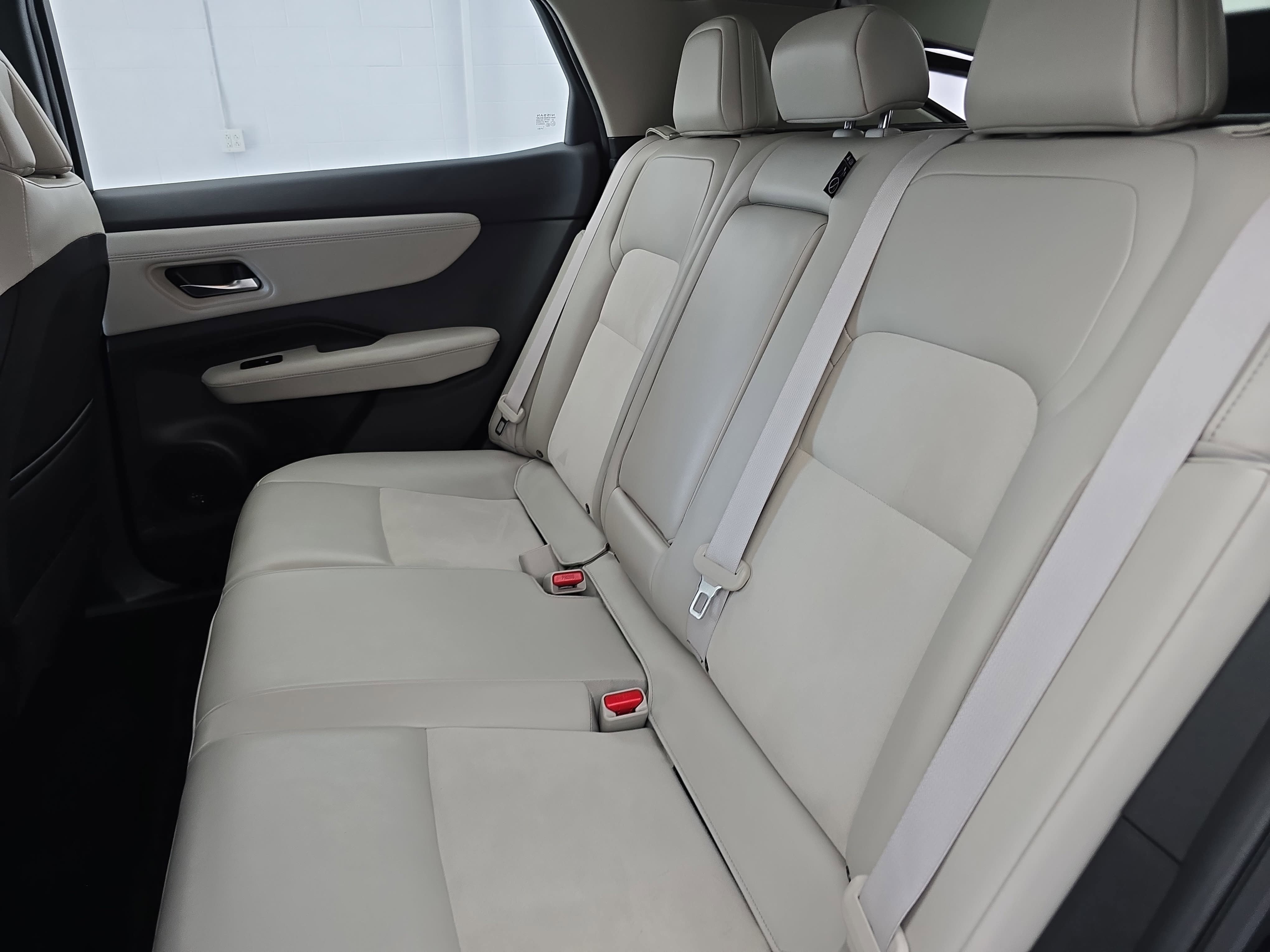 Certified 2024 Nissan Ariya FWD image 14