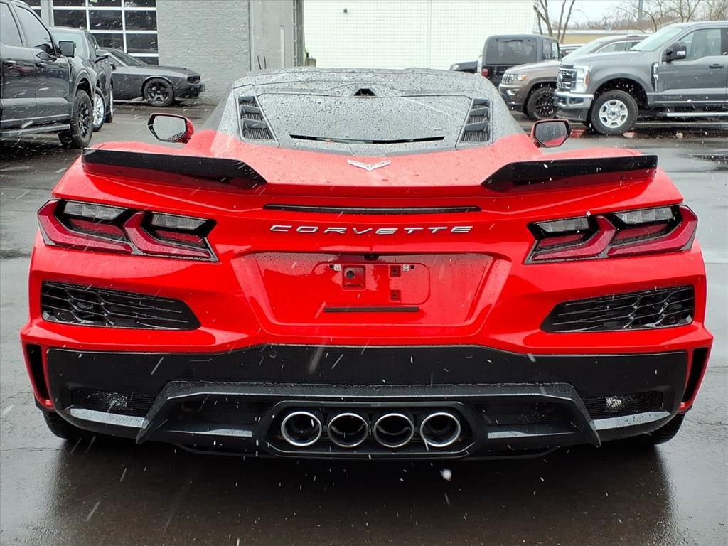 Used 2024 Chevrolet Corvette Z06 w/ Chrome Exterior Badge Package RWD image 4