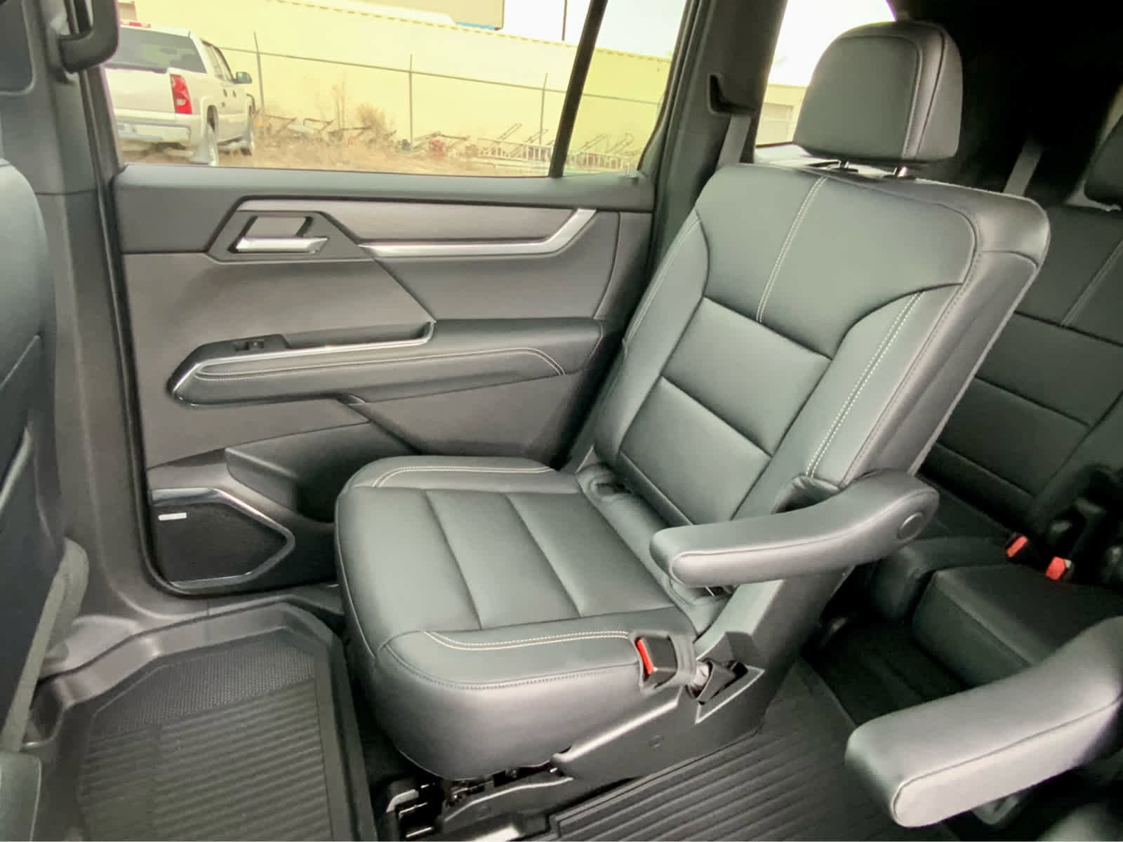 New 2026 GMC Acadia Elevation w/ Elevation Premium Package AWD/4WD image 29
