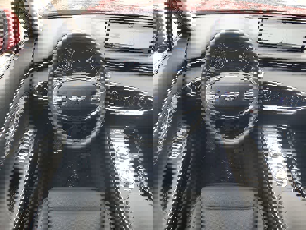 Used 2025 Genesis GV70 2.5T image 16