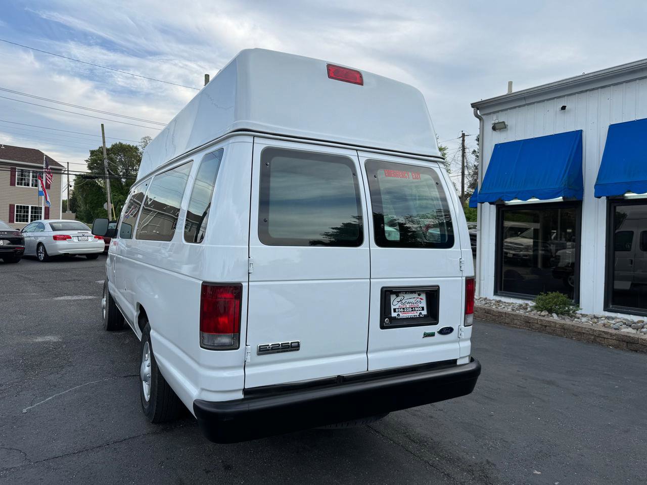 Used 2009 Ford E-250 and Econoline 250 Extended RWD image 7