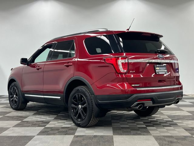 Used 2018 Ford Explorer XLT image 8