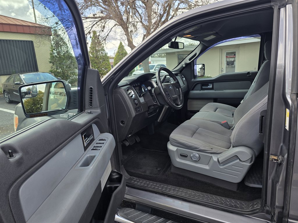 Used 2013 Ford F150 XLT w/ Luxury Equipment Group image 11