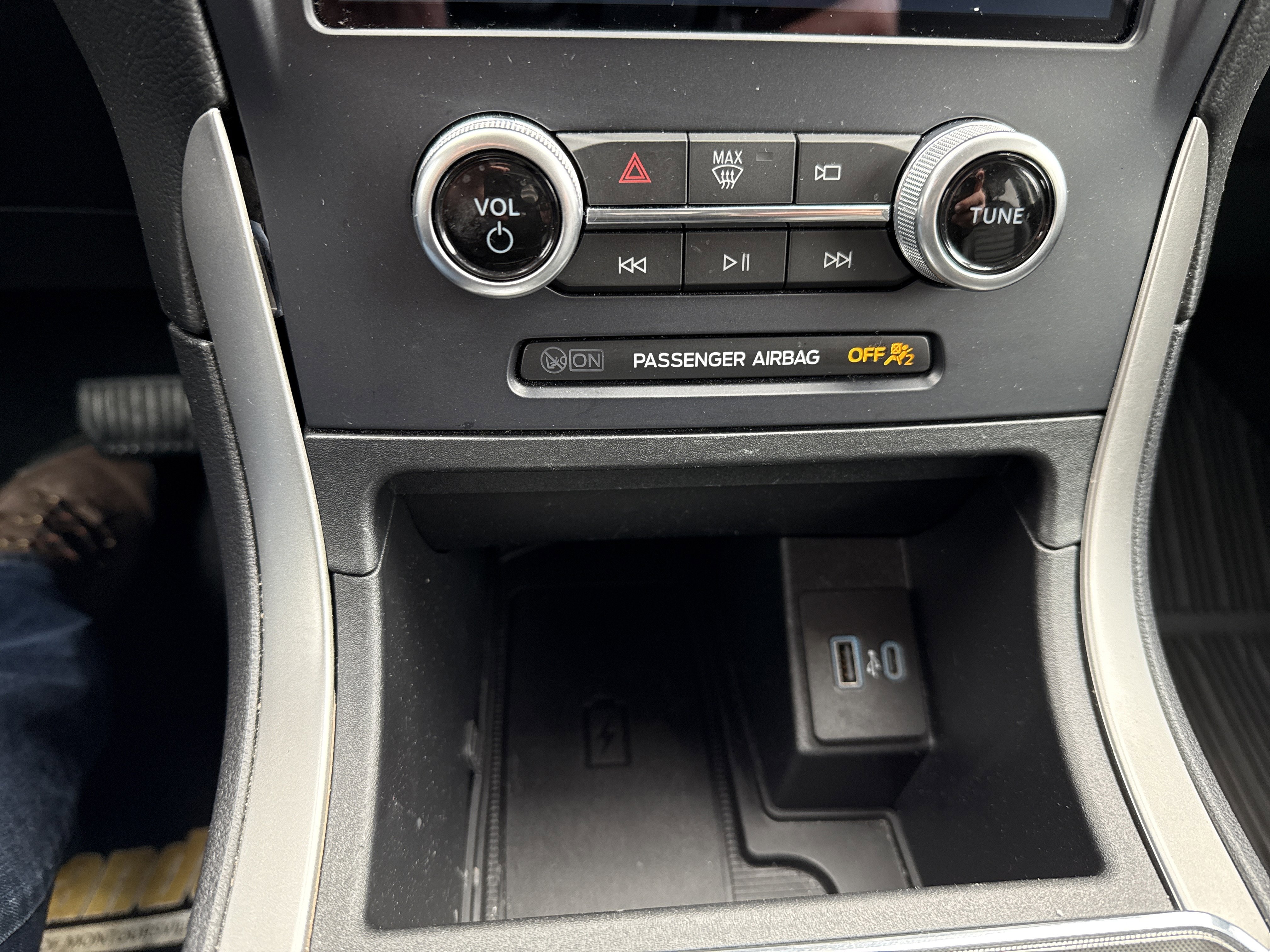 Used 2022 Ford Edge SEL w/ Convenience Package image 25