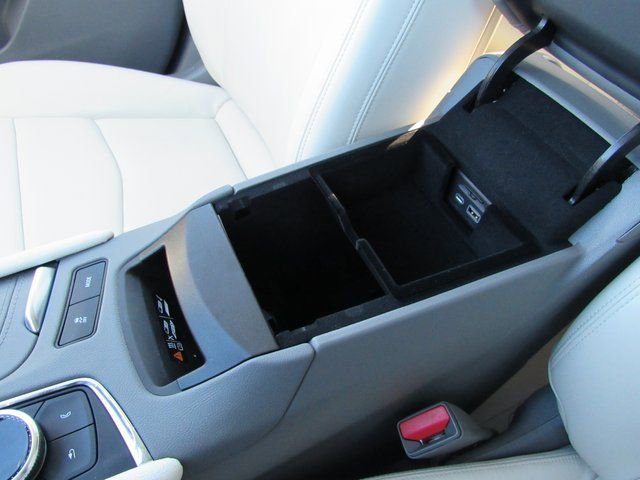 Certified 2024 Cadillac XT6 Premium Luxury w/ LPO, Floor Liner Package image 22