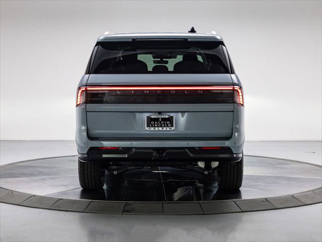 New 2027 Lincoln Navigator L Reserve AWD/4WD image 4