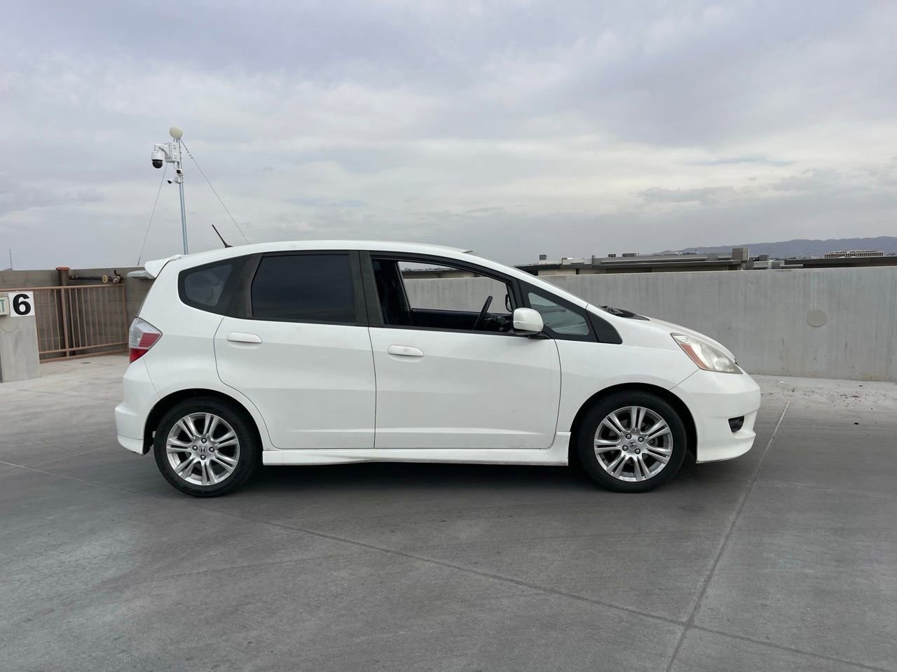 Used 2009 Honda Fit Sport image 3