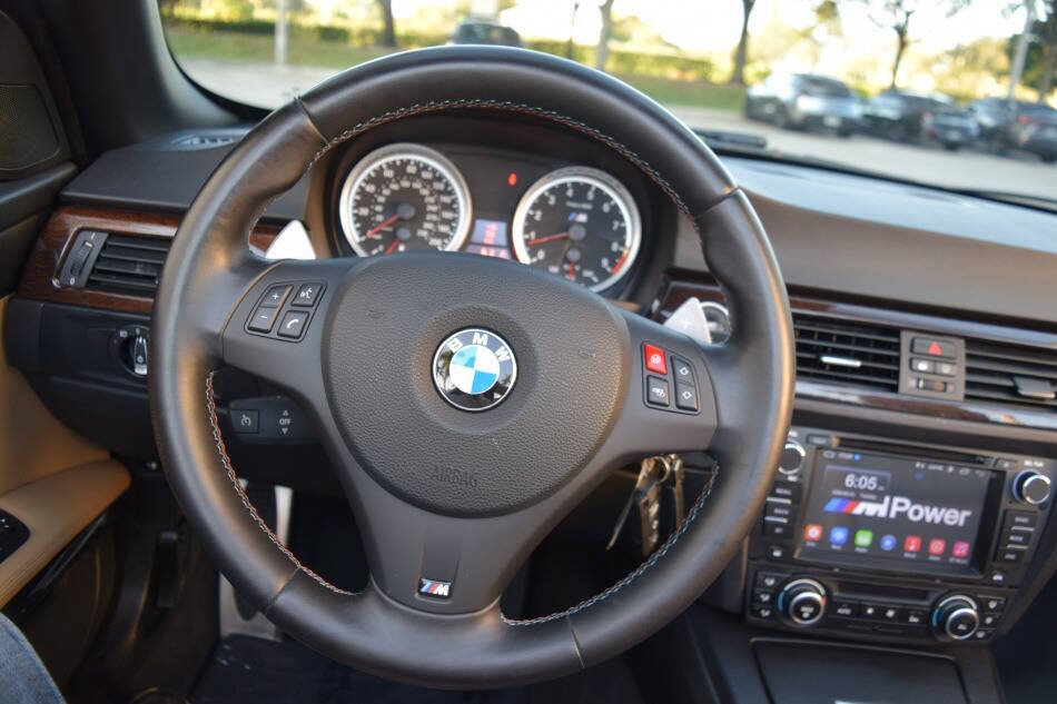 Used 2011 BMW M3 Convertible RWD image 72