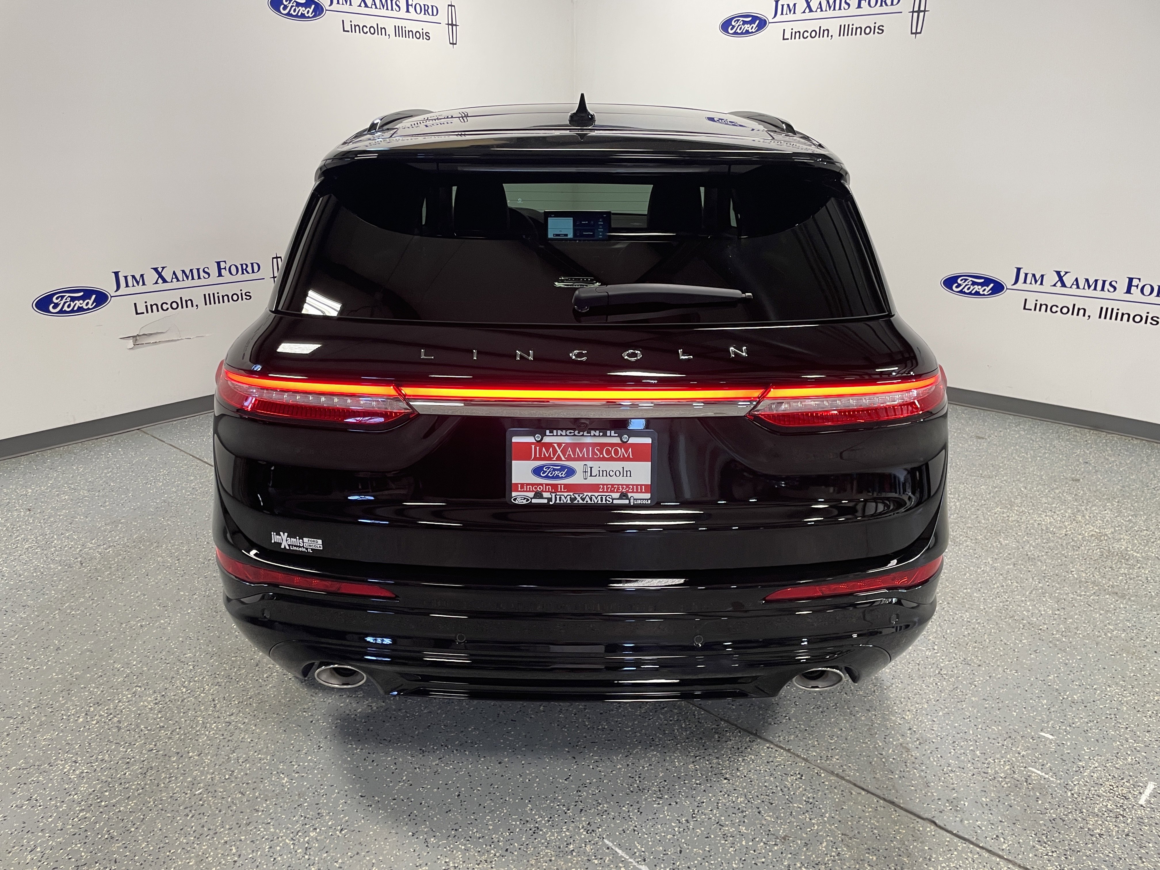 New 2025 Lincoln Corsair Reserve w/ Equipment Group 202A image 5