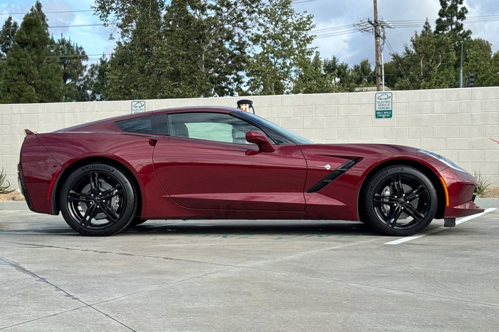 Used 2016 Chevrolet Corvette Stingray Coupe RWD image 5