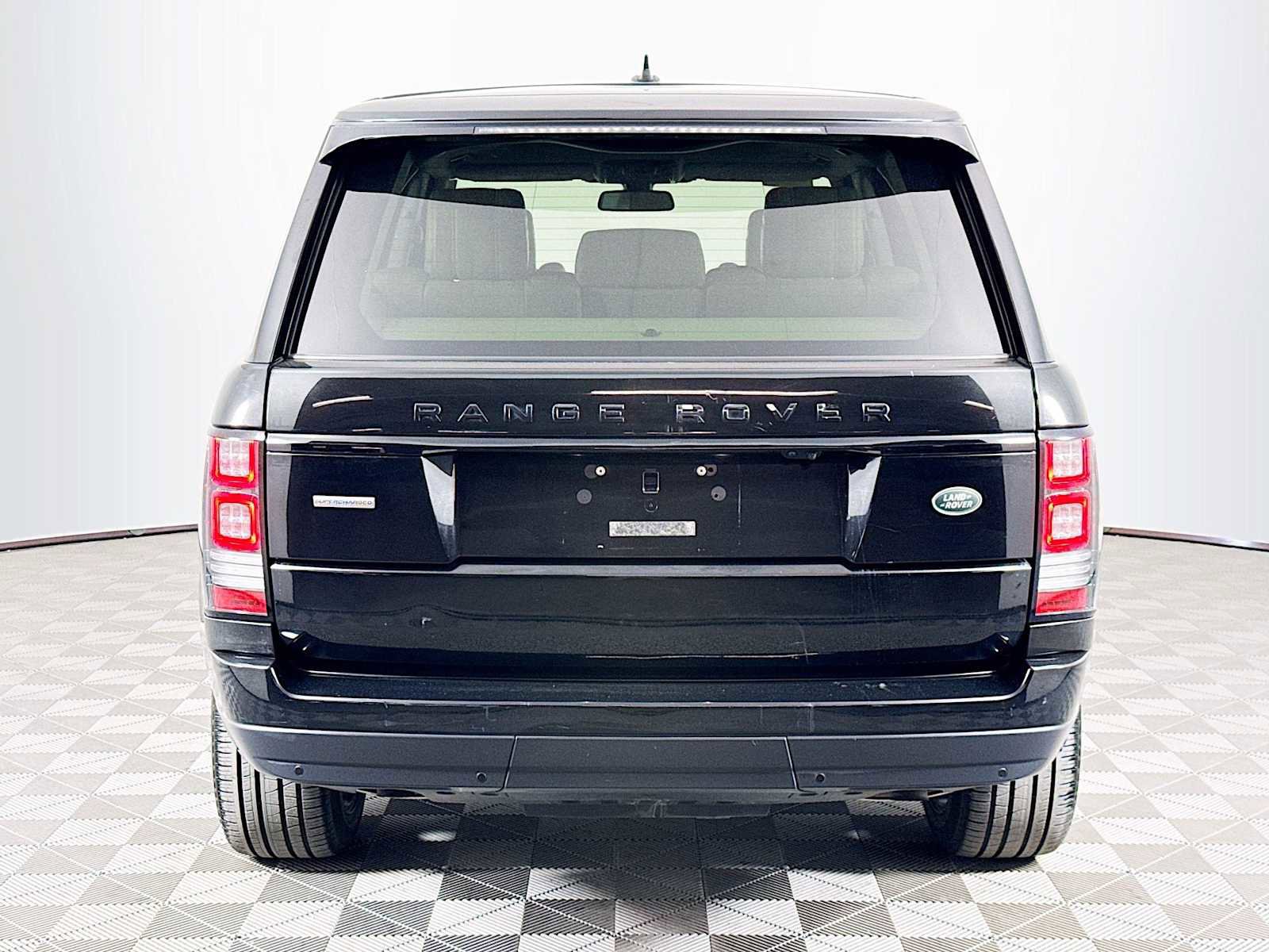 Used 2016 Land Rover Range Rover Supercharged image 6