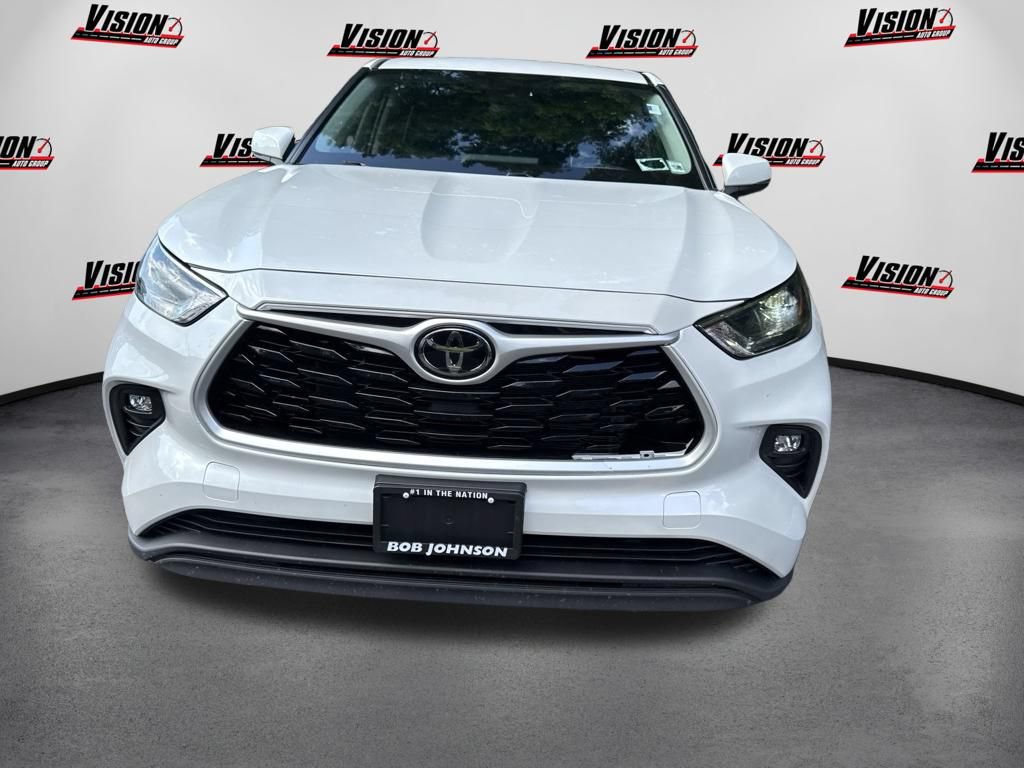 Used 2022 Toyota Highlander LE AWD/4WD video 2
