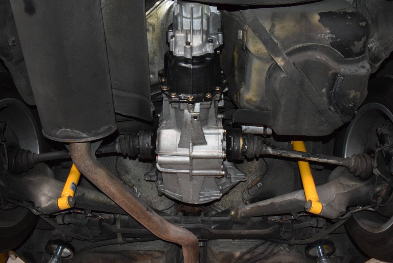 Used 1988 Porsche 944 Turbo RWD image 99