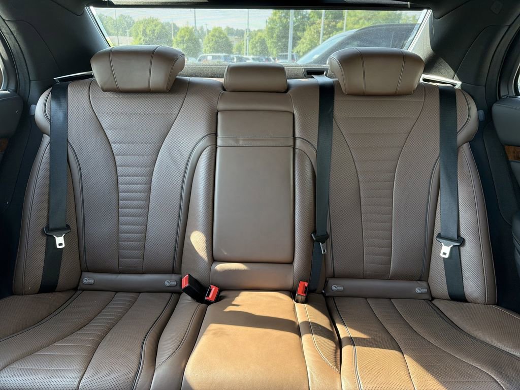Used 2015 Mercedes-Benz S 550 Sedan image 28