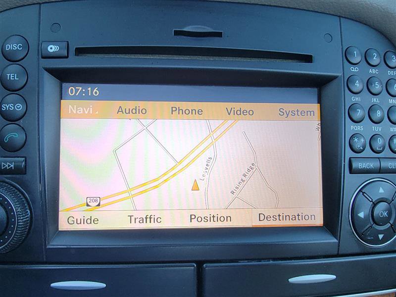 Used 2011 Mercedes-Benz SL 550 image 33