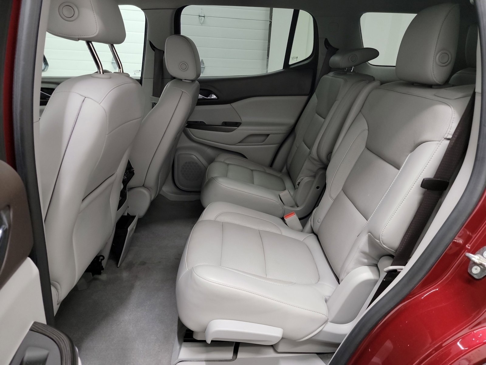 Used 2018 GMC Acadia SLT FWD image 27
