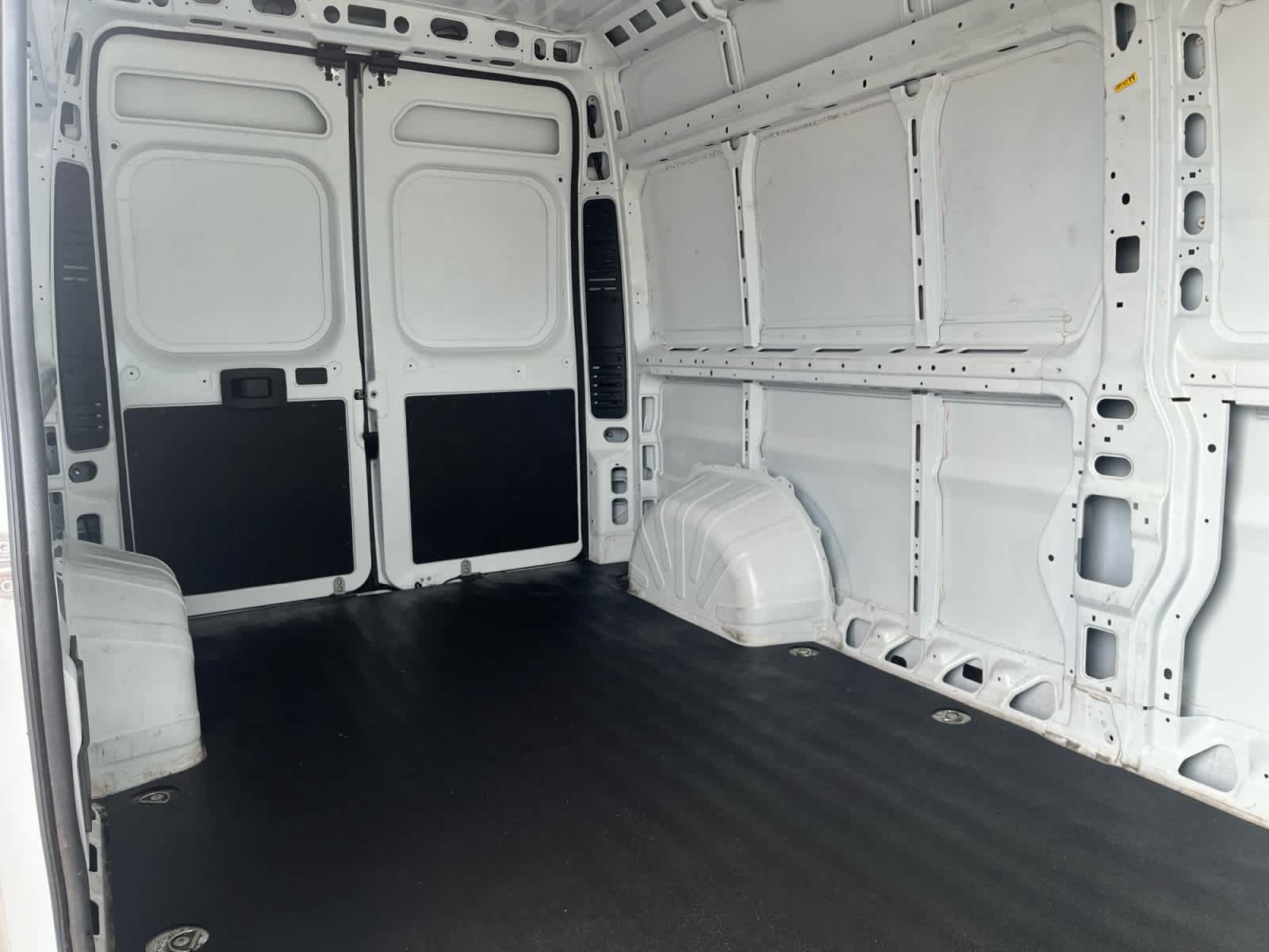 Used 2025 RAM ProMaster 2500 w/ Convenience Group FWD image 21