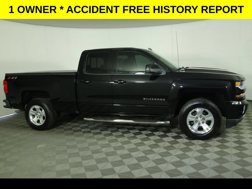 Used 2018 Chevrolet Silverado 1500 LT w/ All Star Edition AWD/4WD image 2