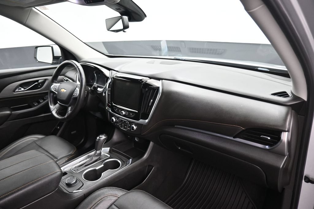 Used 2019 Chevrolet Traverse LT w/ LT Premium Package AWD/4WD image 54
