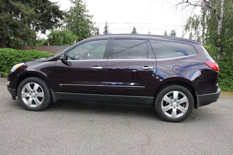Used 2010 Chevrolet Traverse LTZ AWD/4WD image 14