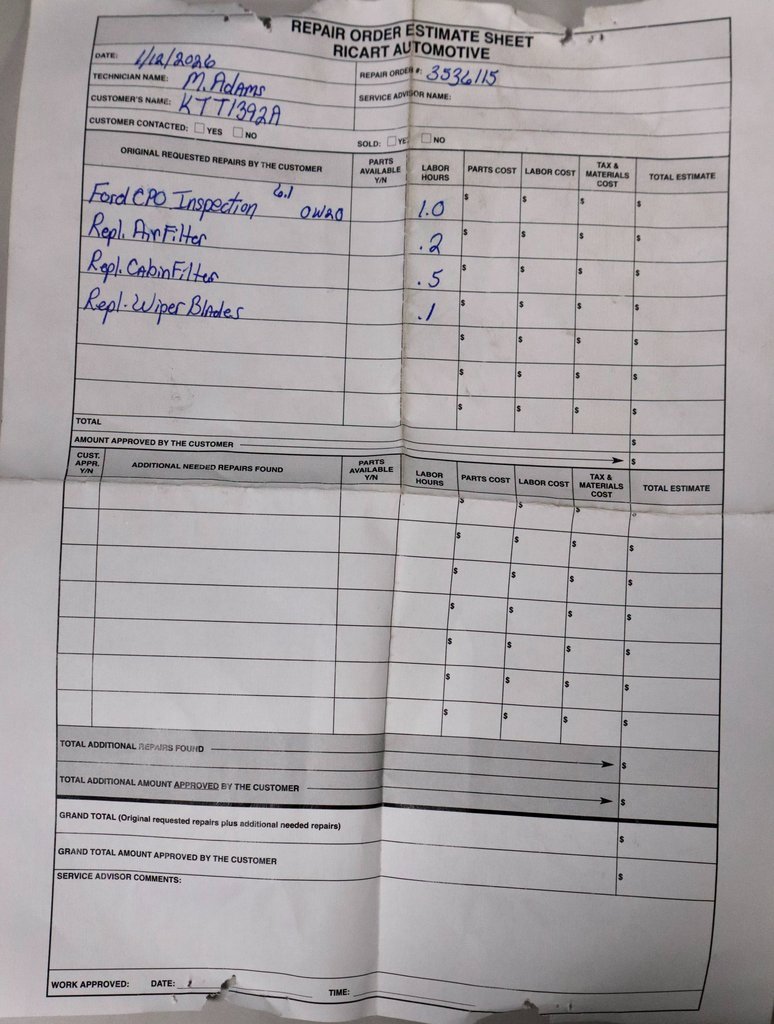 Used 2024 Kia Carnival LX image 4