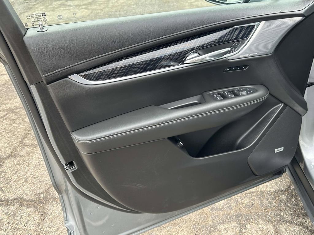 Used 2023 Cadillac XT6 Premium Luxury w/ LPO, Floor Liner Package image 18