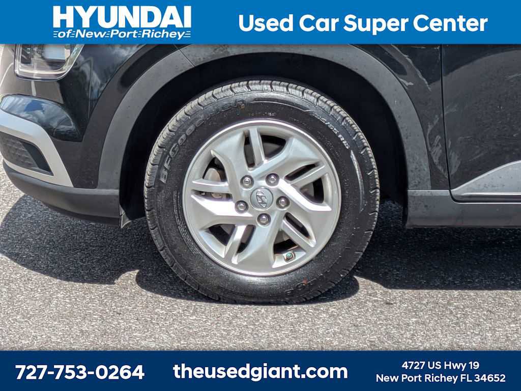 Used 2020 Hyundai Venue SEL image 10